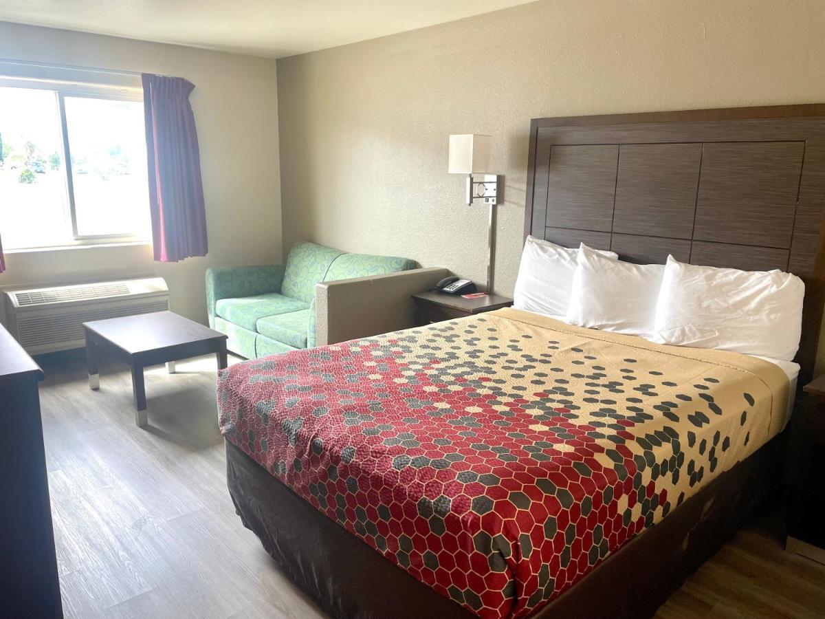 Econo Lodge Inn & Suites Corning Exteriör bild