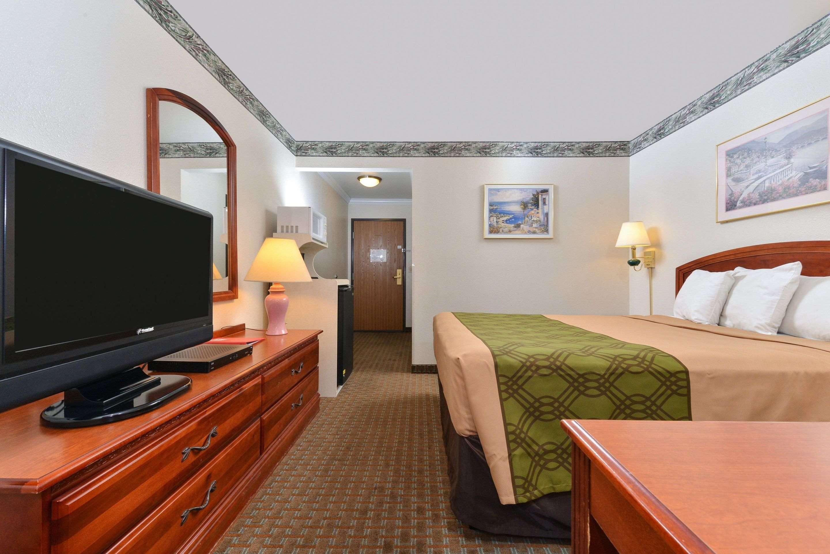 Econo Lodge Inn & Suites Corning Exteriör bild
