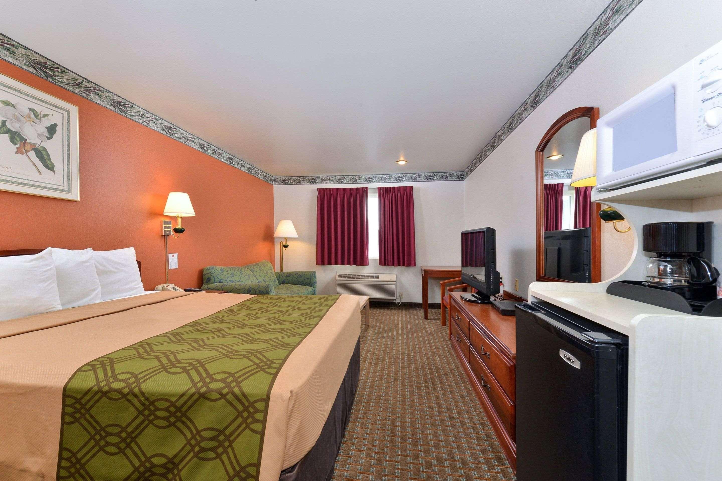 Econo Lodge Inn & Suites Corning Exteriör bild